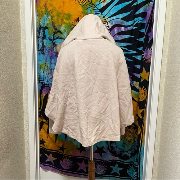 🌈 Amazing fox fur hooded coat - Picture 9 of 12